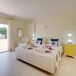 Sunrise By Delilah Collection 빌라